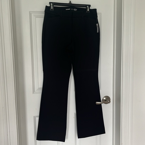 Old Navy flare pixie pants - Picture 5 of 8